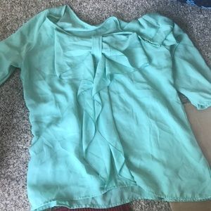 Light green scoop back bow